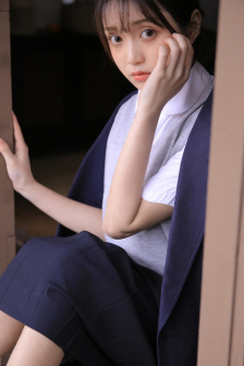 学长让我夹震蛋器自慰给他看